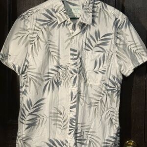 American Eagle Outfitters Short-Sleeve Palm Leaf Button-Down - White & Gray